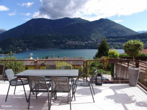 Terrazza vista lago di Caldonazzo con giardino